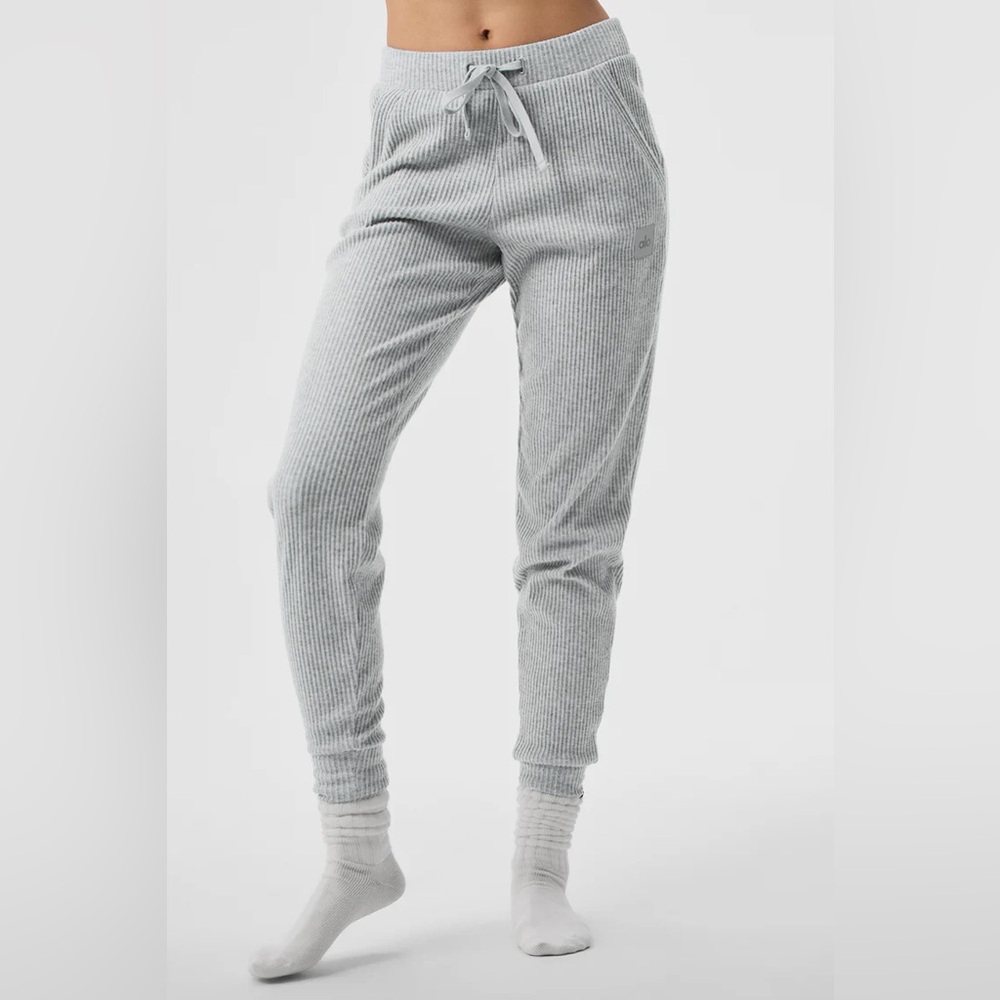 ALO Yoga Muse Gray Ribbed Sweatpants Joggers Size XS  Athletic Heather Grey